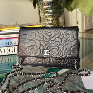 CHANEL CAMELIA WOC